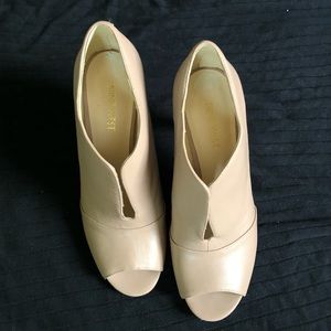 Nine West Leather Peep Toe Heels 8M Artissa